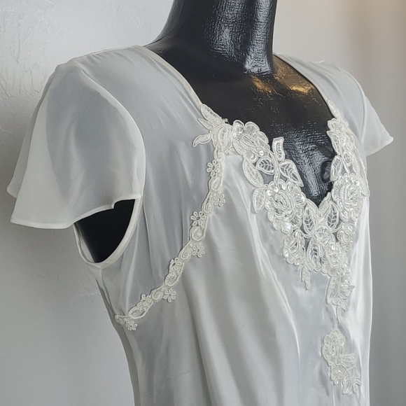 Vintage Dentella nightgown embroidered open back - Picture 4 of 13